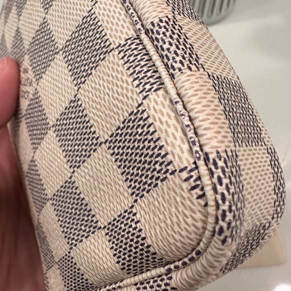 RARE Louis Vuitton Damier Azur Mini Pochette - Picture 11 of 17